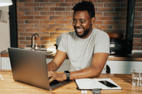 Illustration du poste Marketing / Community Manager chez Parcelo