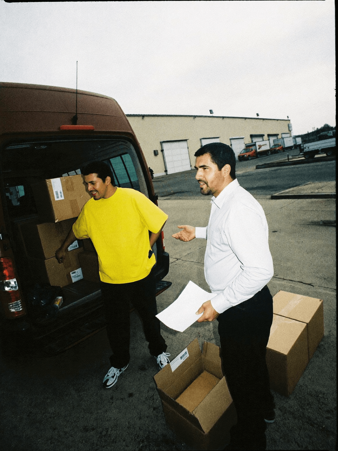 Signale ton besoin, les livreurs autour de toi répondent aussitôt.